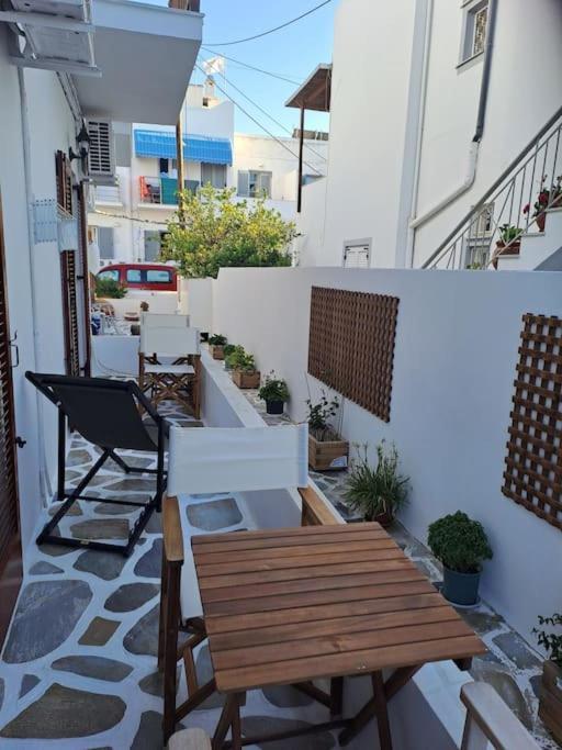 Aphrodite Apartment Parikia  Bagian luar foto